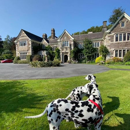 Отель Lewtrenchard Manor Экстерьер фото